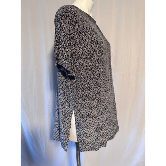 August Silk Navy Cream Paisley Blouse - XL - Picture 2 of 6